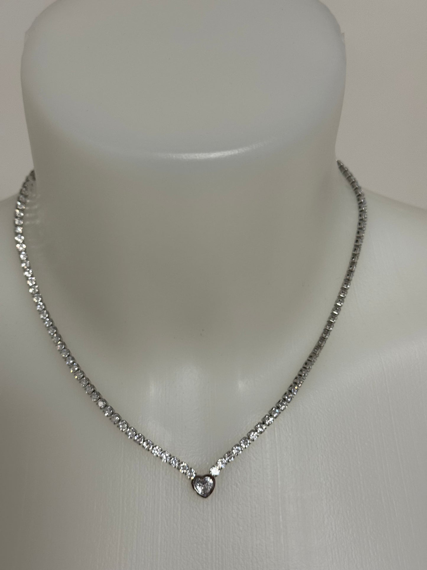 Collana girocollo cuore