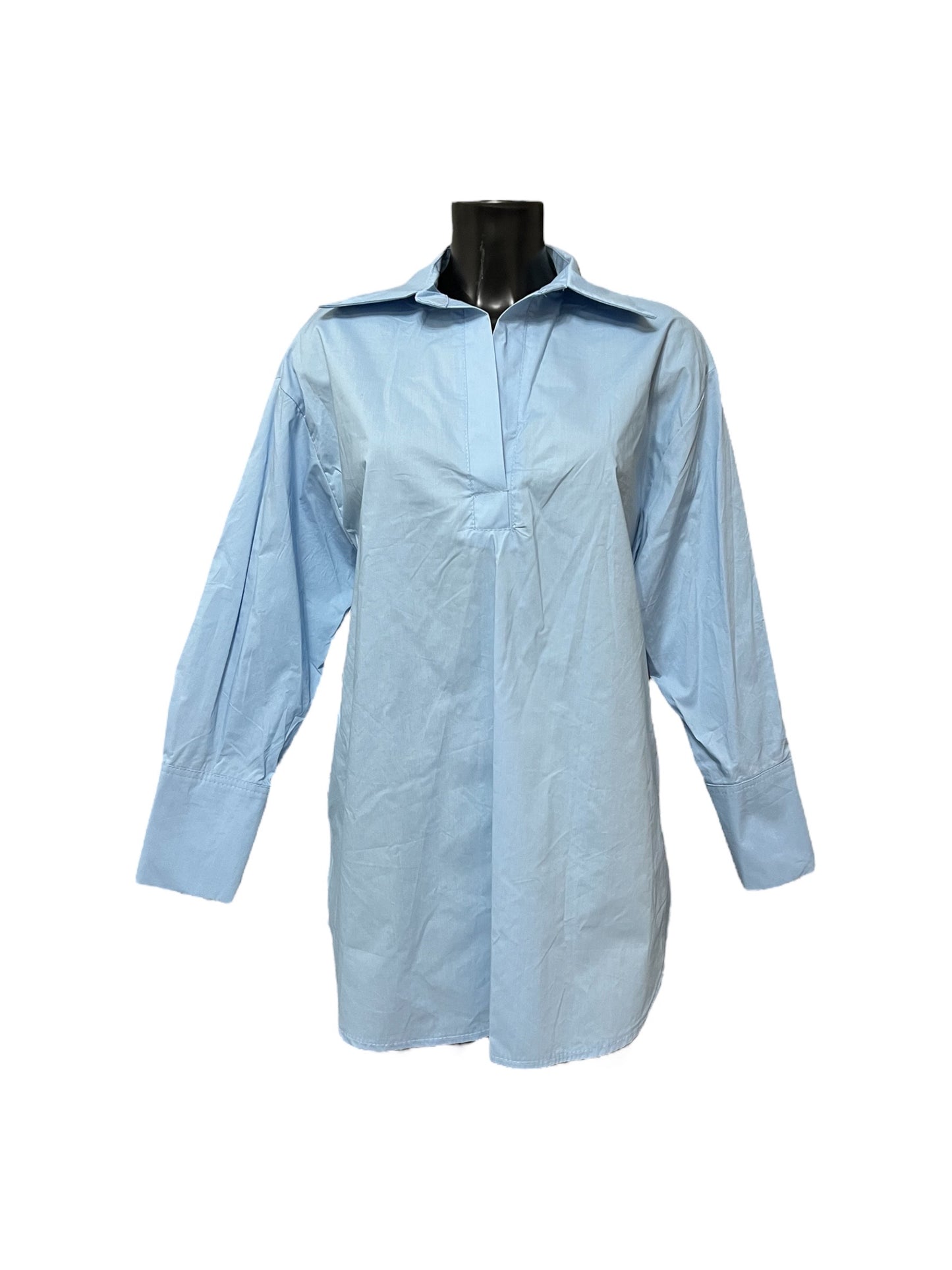 Camicia in cotone senza bottoni con colletto aperto
