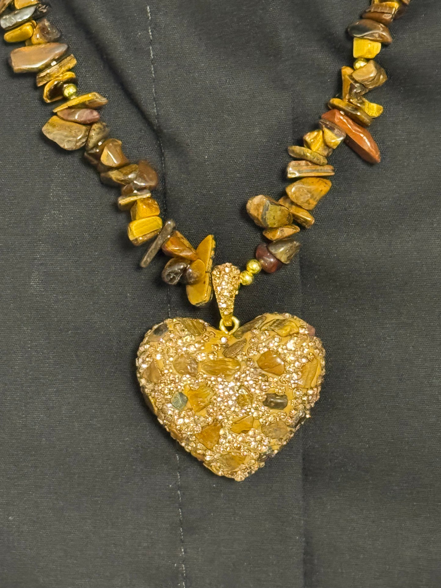 Collana cuore marrone