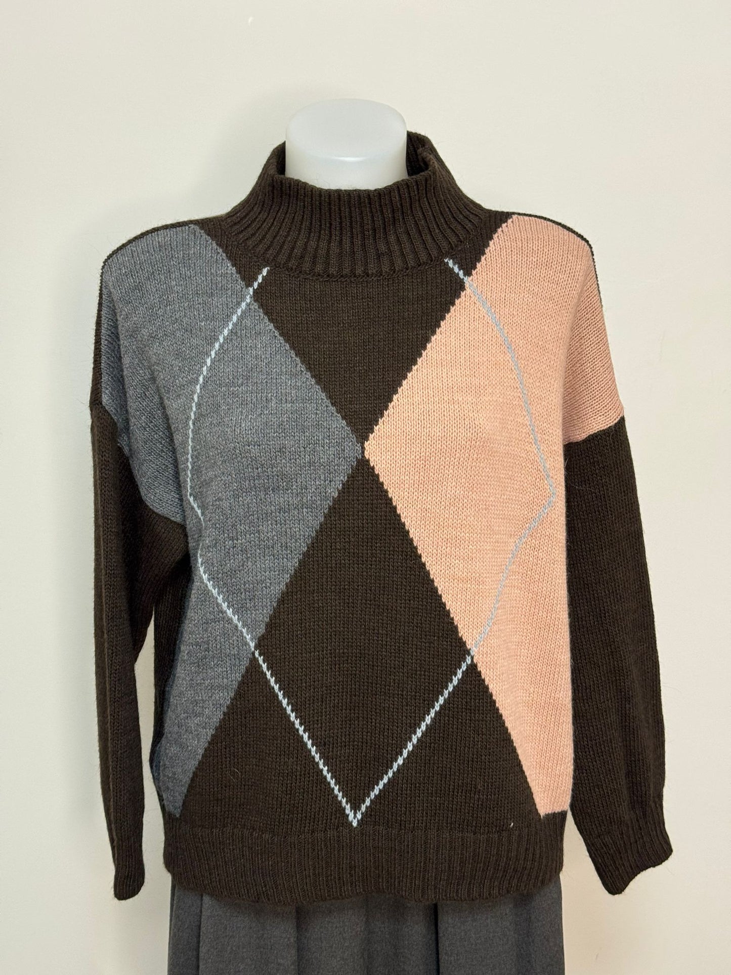 Maglione a mezzo collo con fantasia a rombi