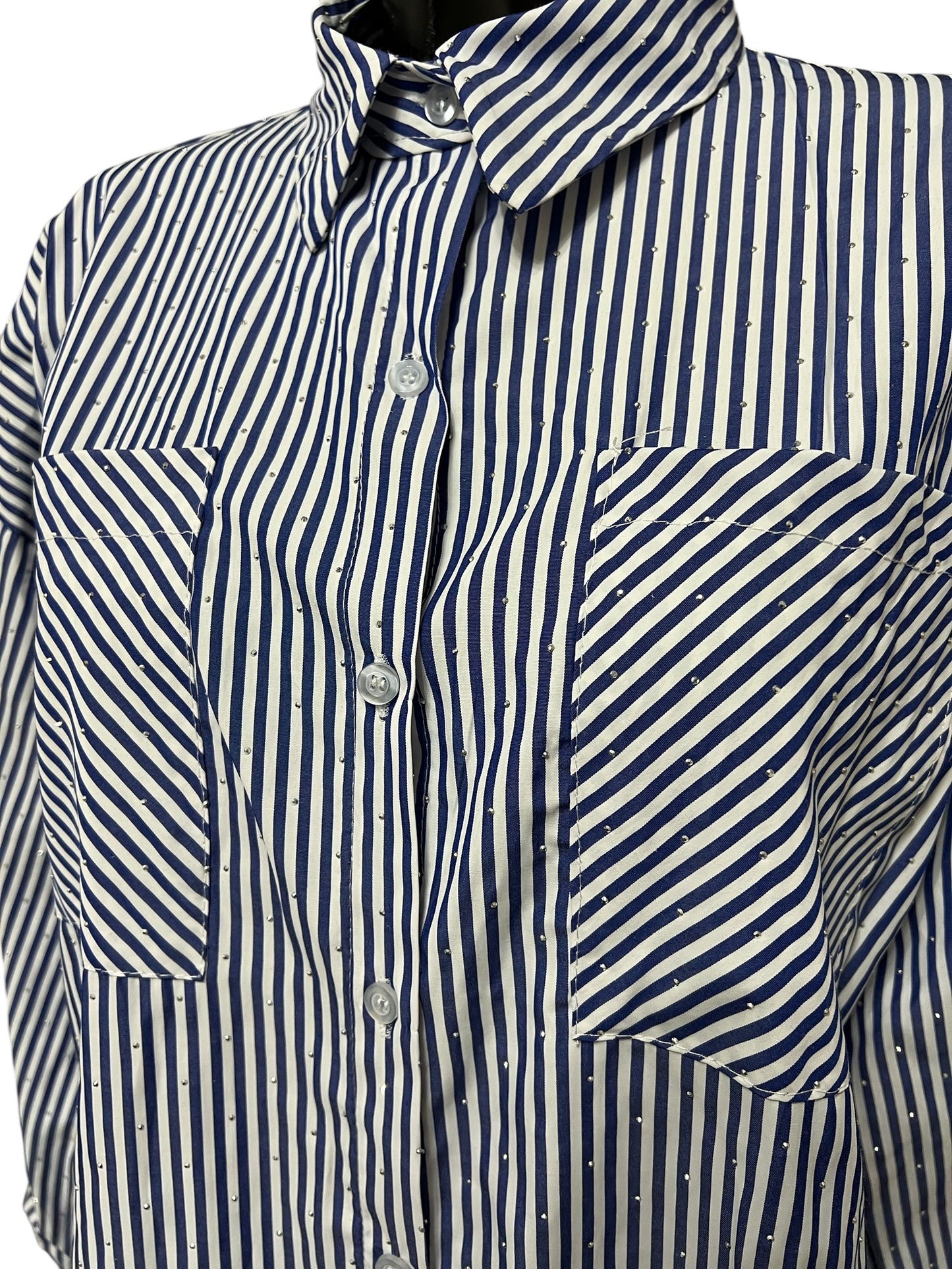 Camicia a righe con strass e tasche sul petto