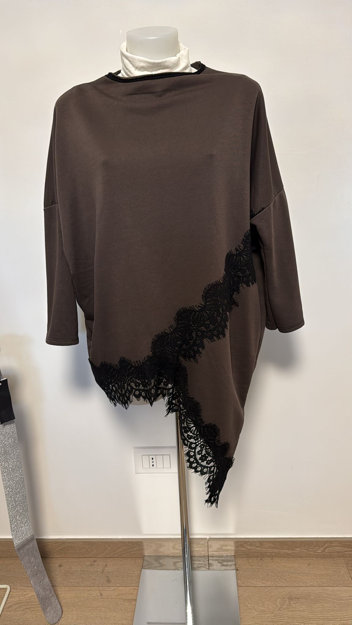 Casacca cotone garzato asimmetrica con pizzo