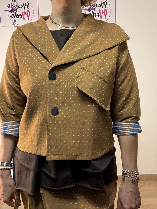 Coordinato ocra con ricami