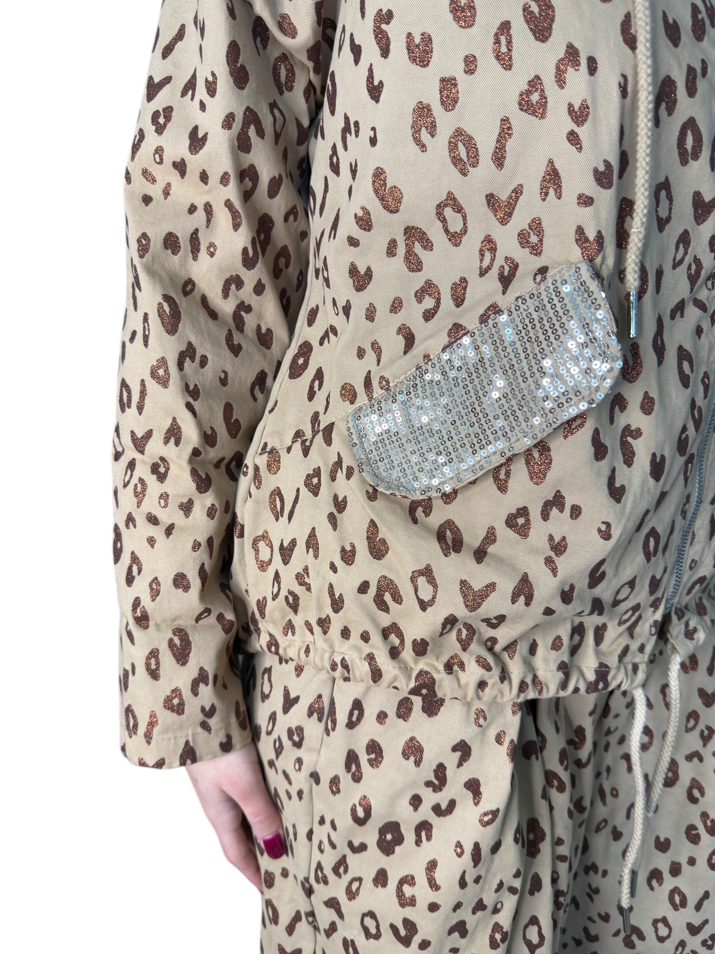 Coordinato giacca e pantaloni in cotone con pattern maculato in glitter