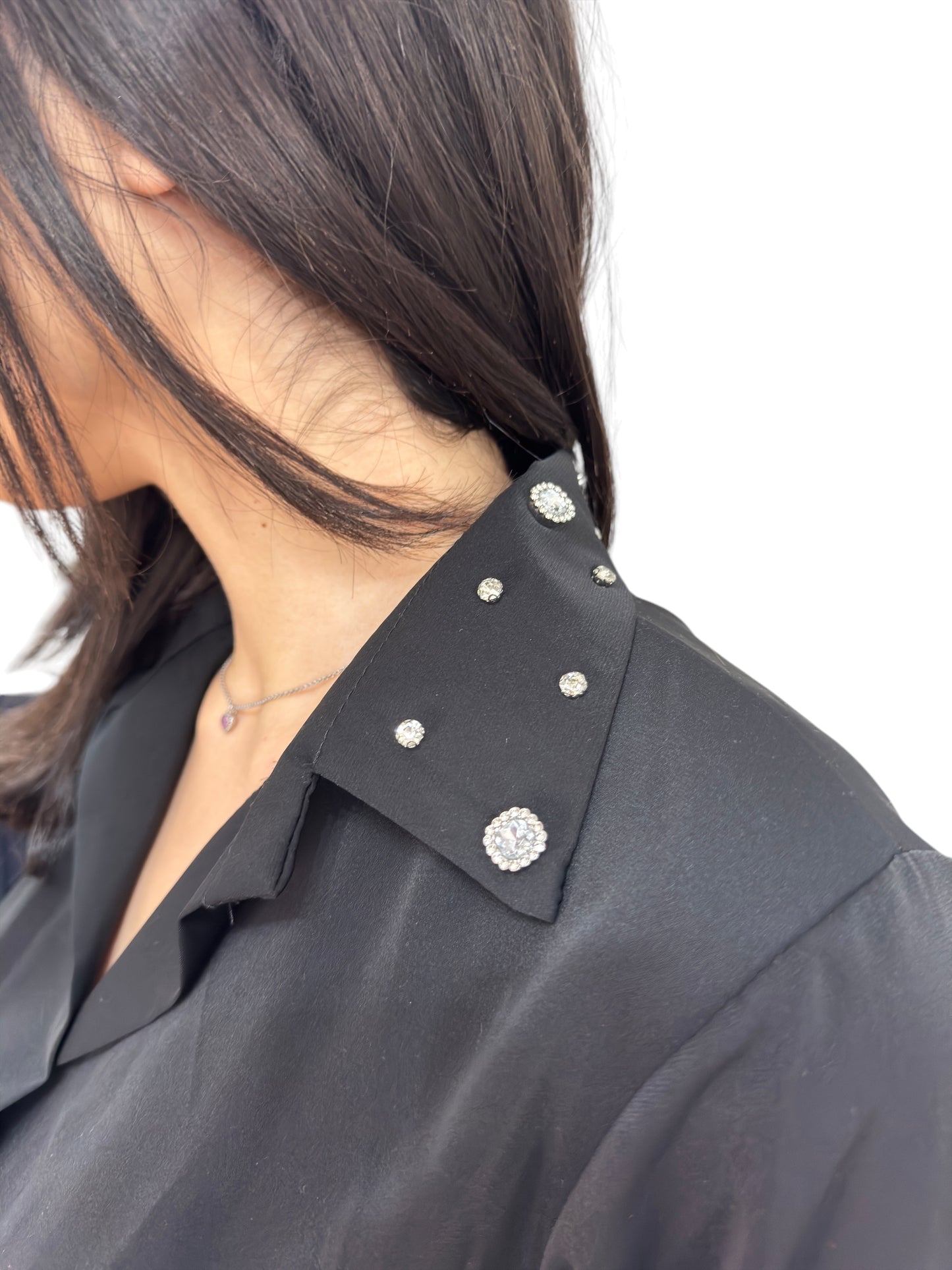 Camicia in raso con colletto gioiello