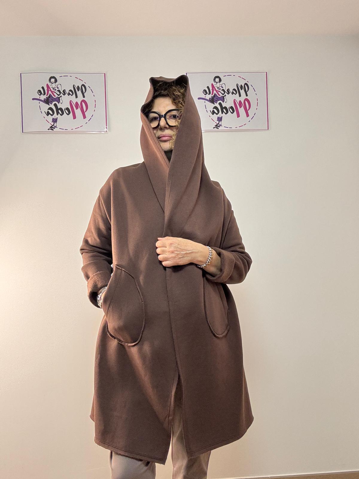 Cappotto in tessuto garzato con cappuccio