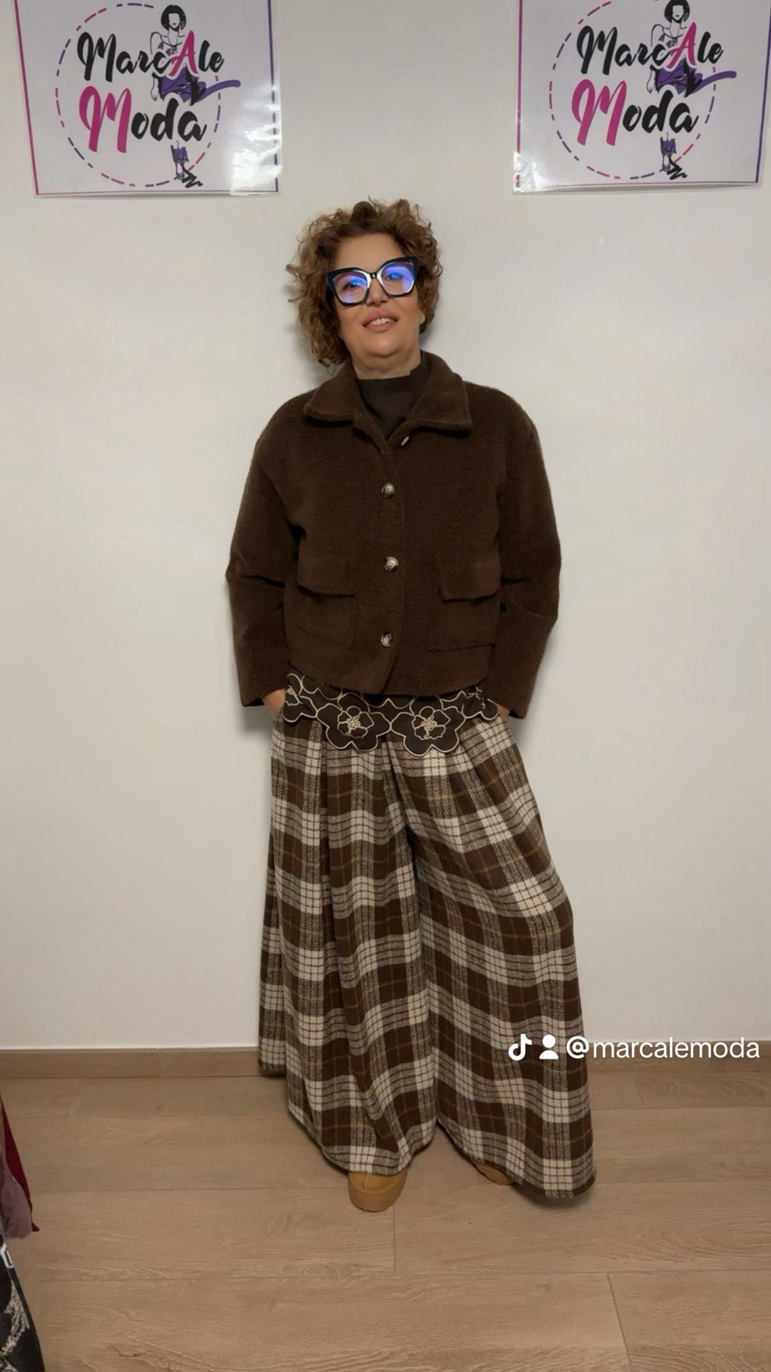 Giacca con colletto e bottoni