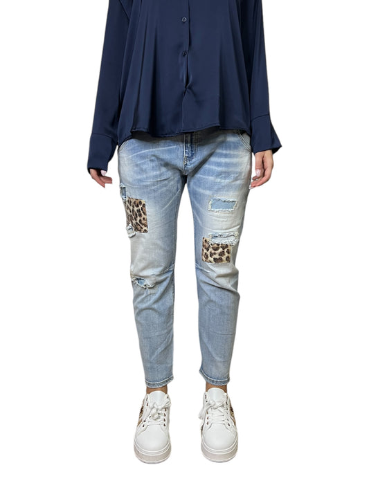 Jeans slim fit elasticizzati con patch maculate