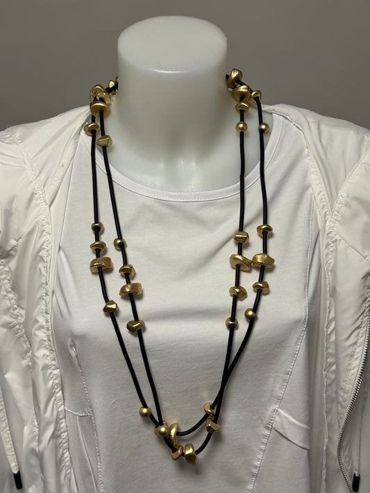 Collana Caucciù