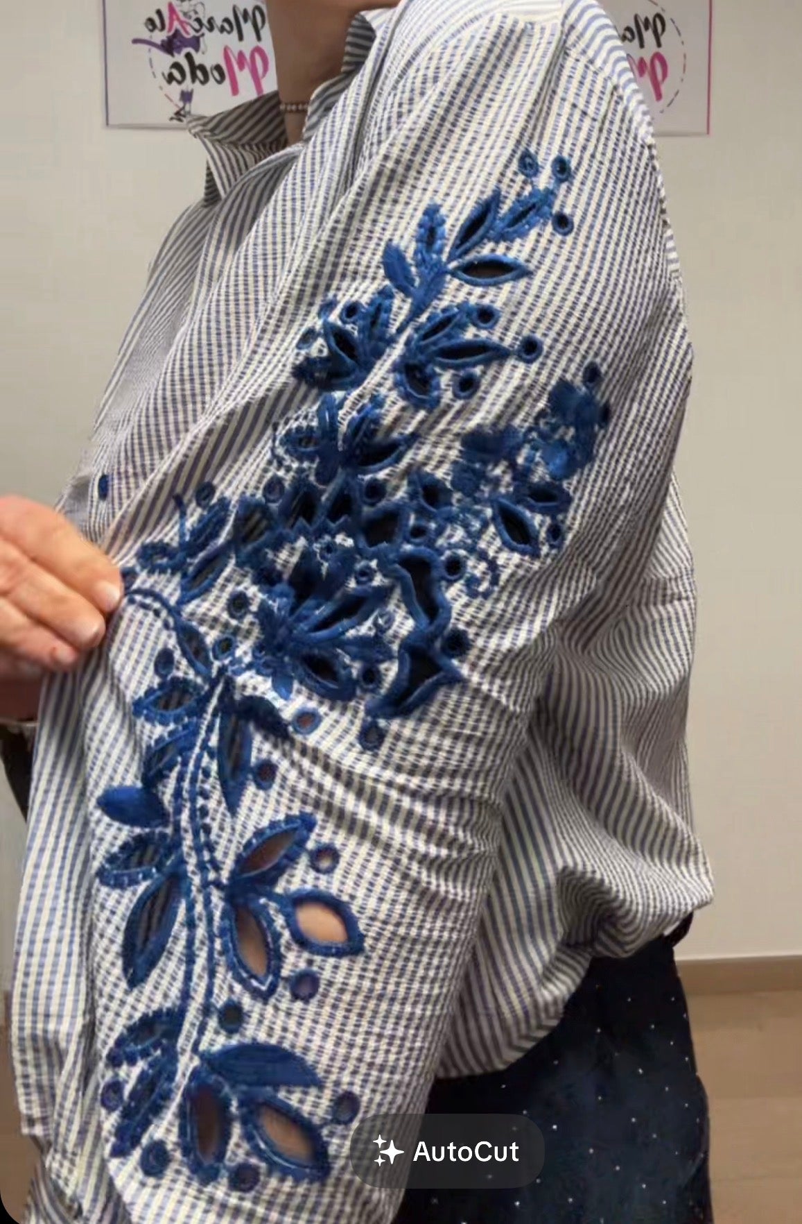 Camicia GessataRicamo