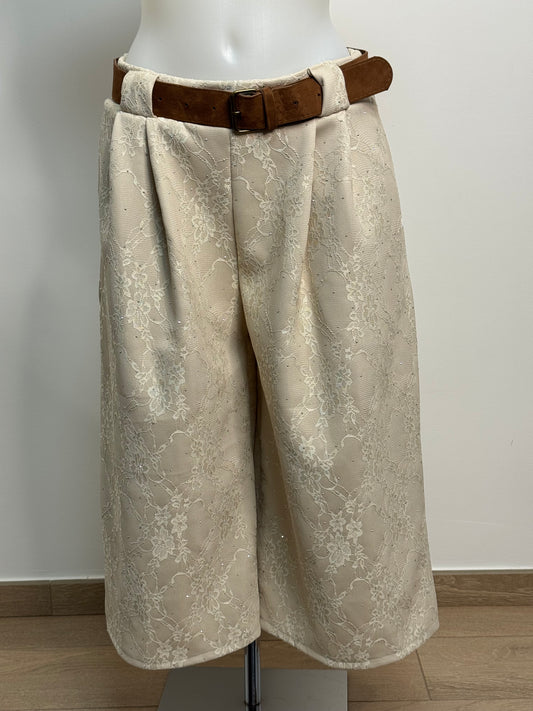 Pantalone pizzo e diamanti