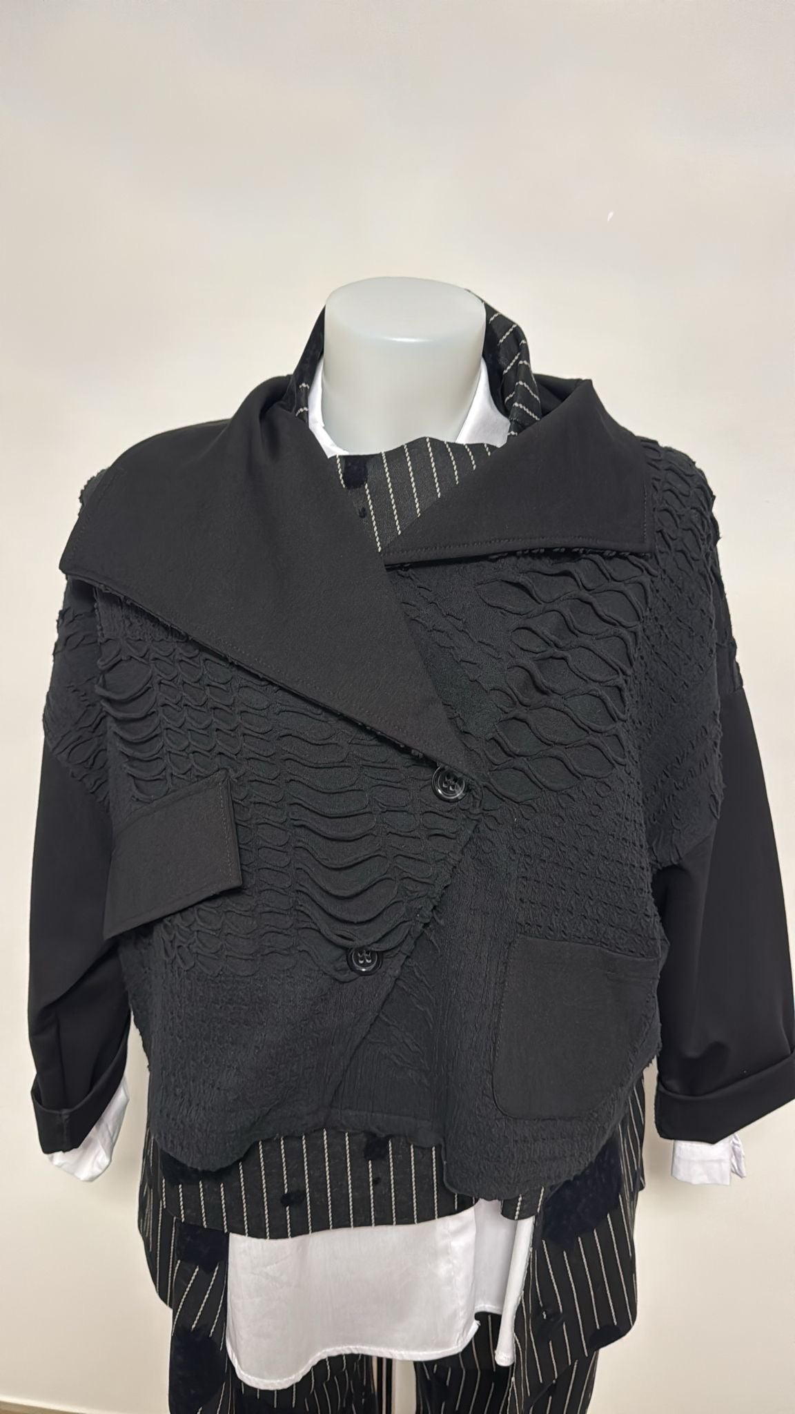 158C giacca in tessuto effetto stracciato