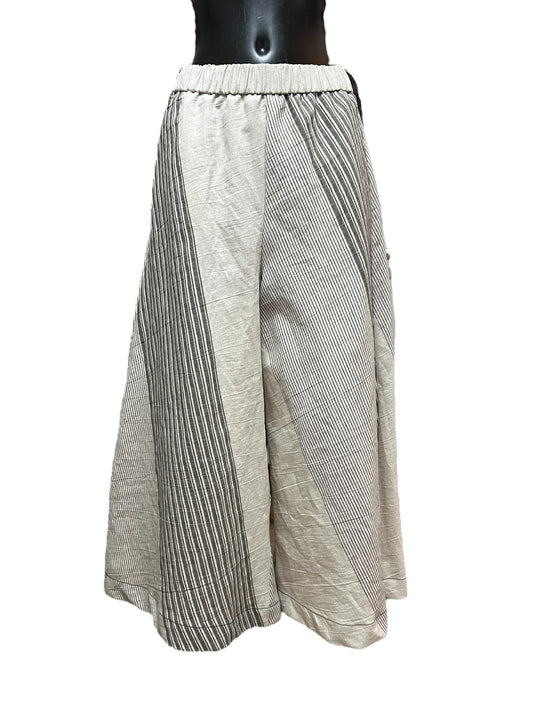 Wendy Trendy pantaloni a zampa con righe diagonali