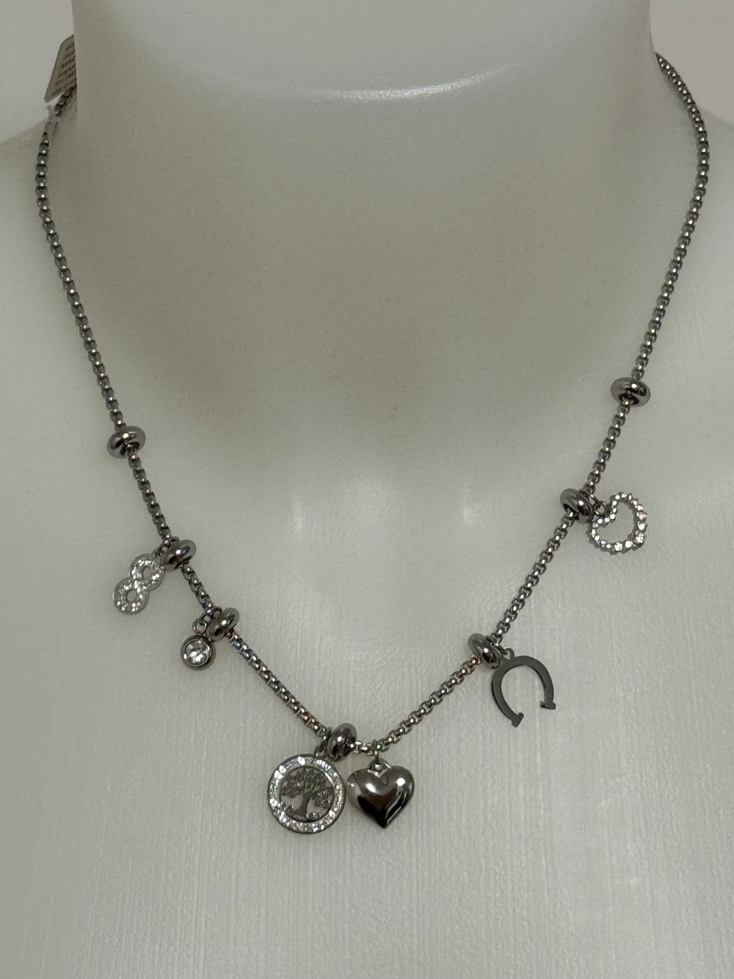 Girocollo con charme