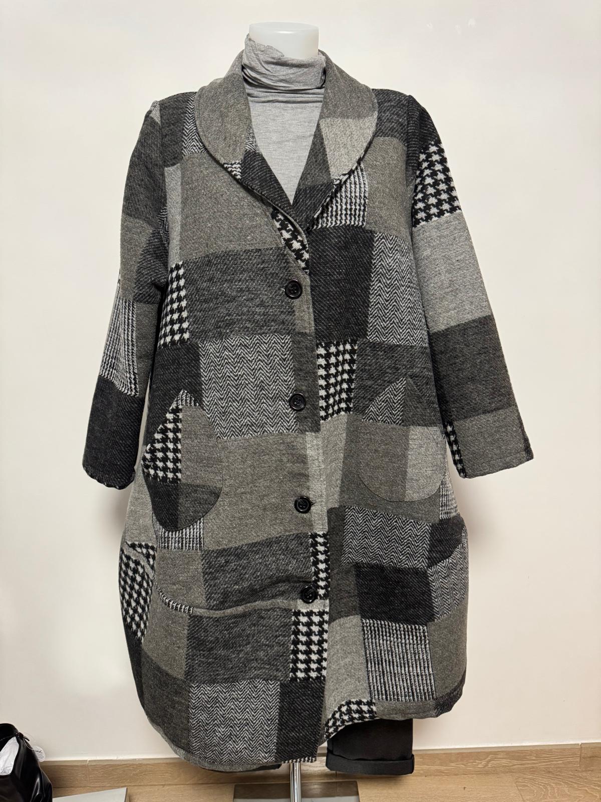 158C cappotto patchwork con collo a scialle