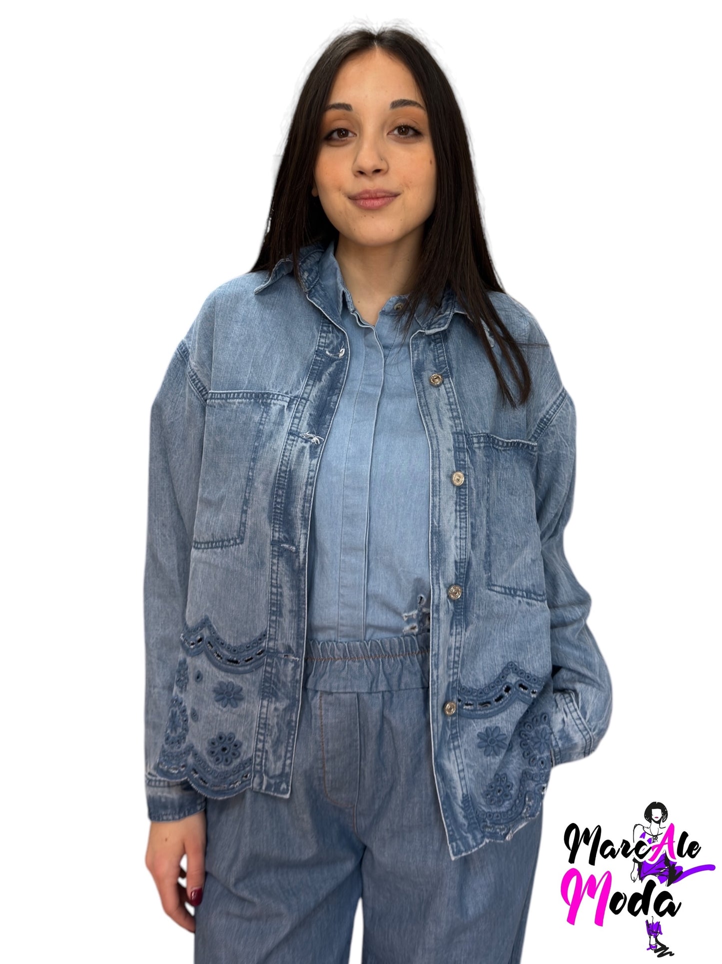 Overshirt in denim effetto lavato con lavorazione a pizzo