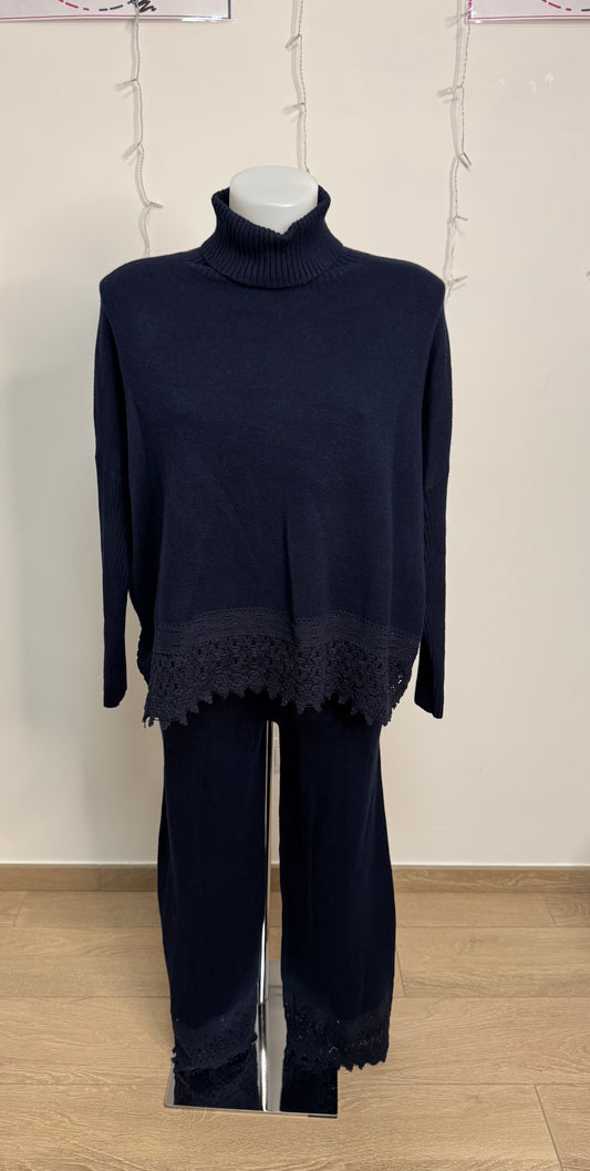 Coordinato in lana e pizzo