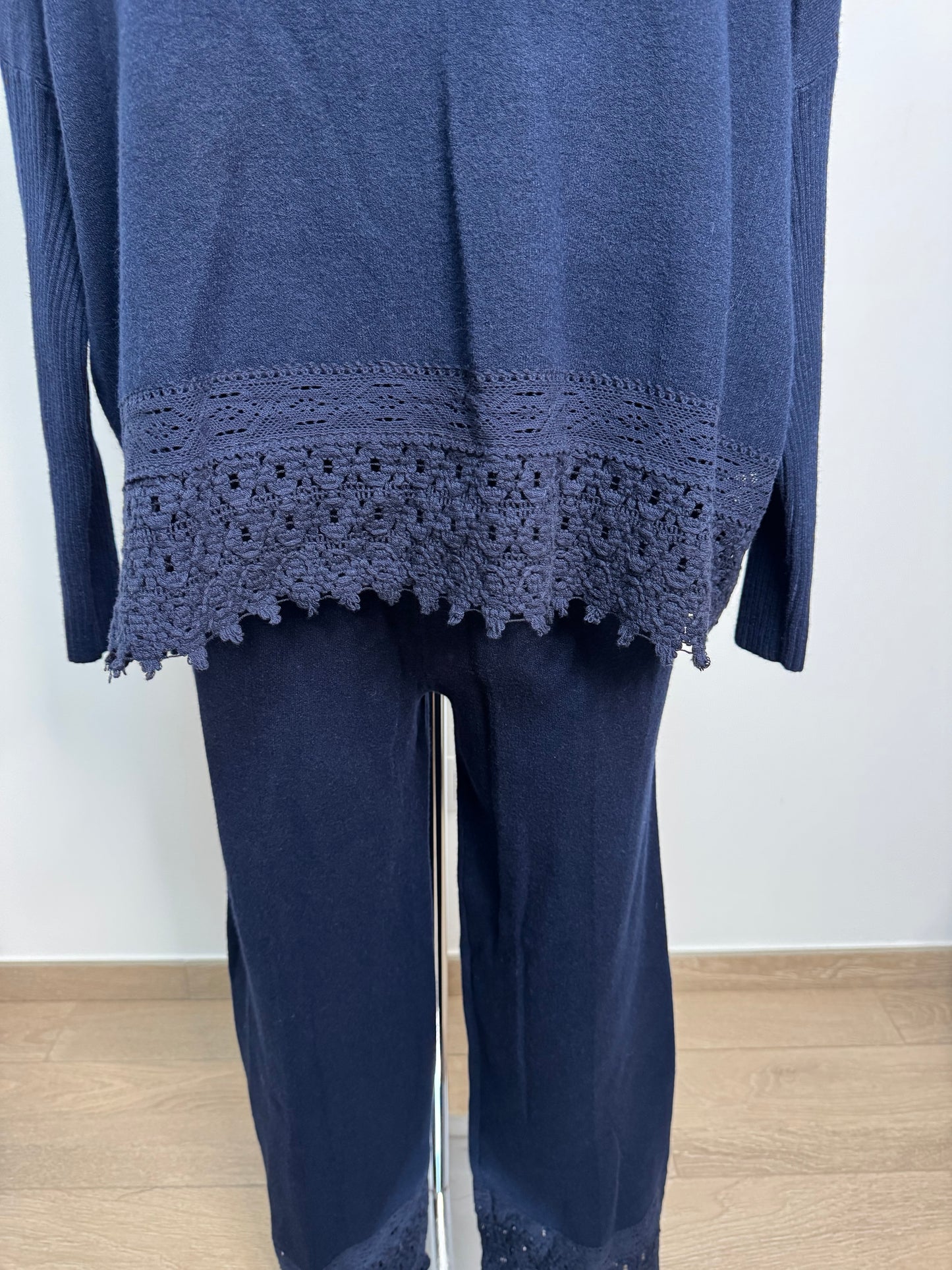 Coordinato in lana e pizzo