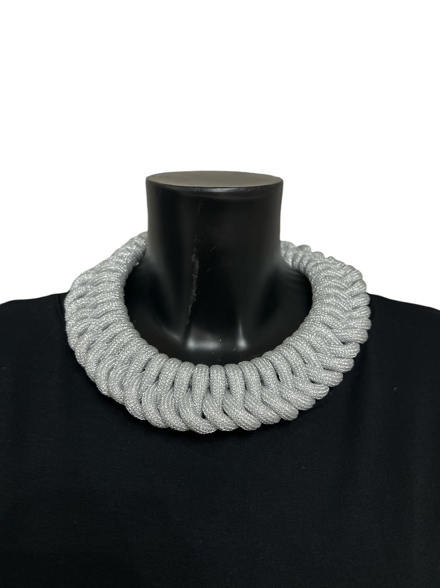 Girocollo corda intrecciata in filo lurex