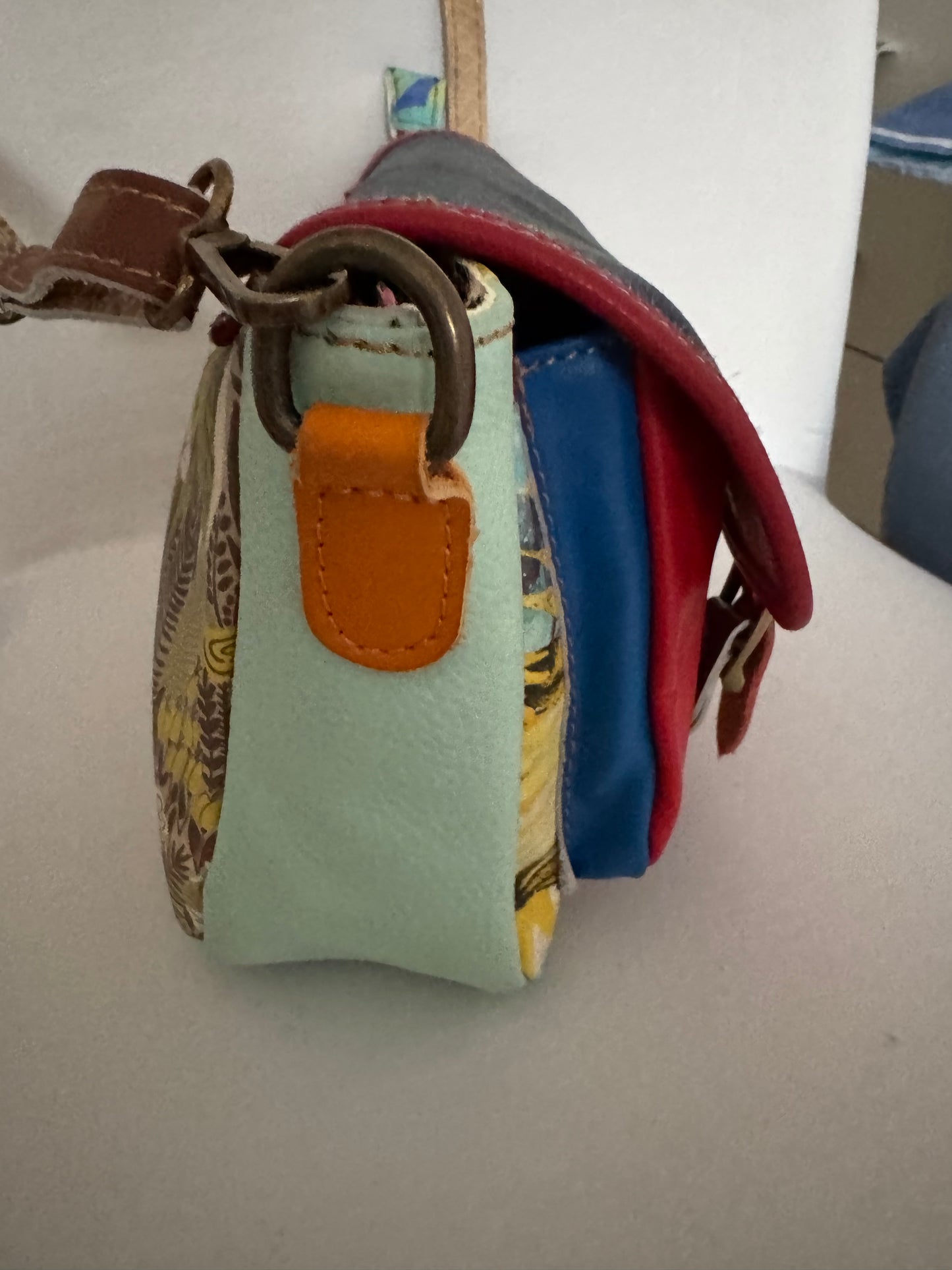 Tracolla patch pelle blu/glitter