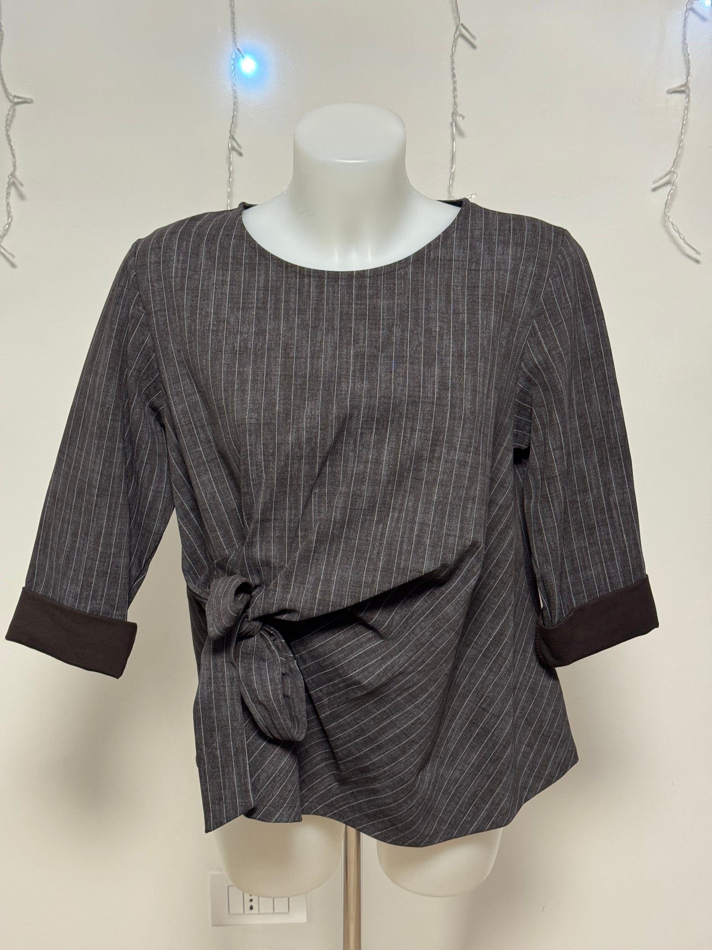 Blusa gessata 158C con fiocco