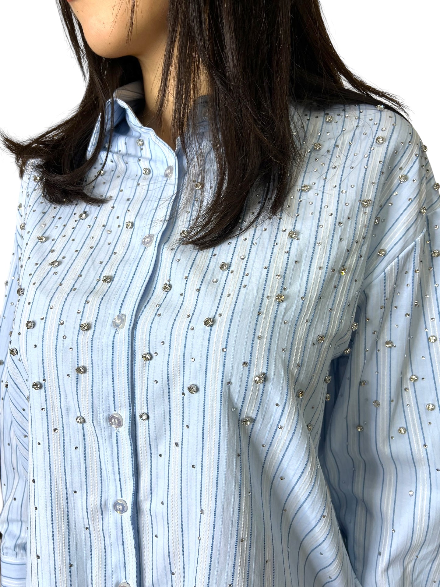 Camicia a righe in cotone con spalle scese e strass