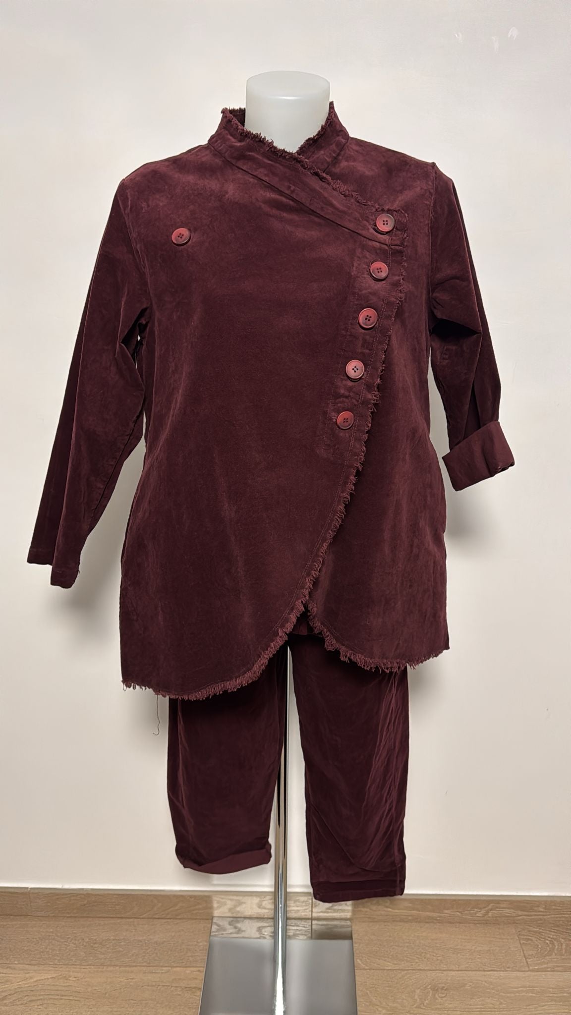 Wendy Trendy coordinato in velluto con abbottonatura trasversale