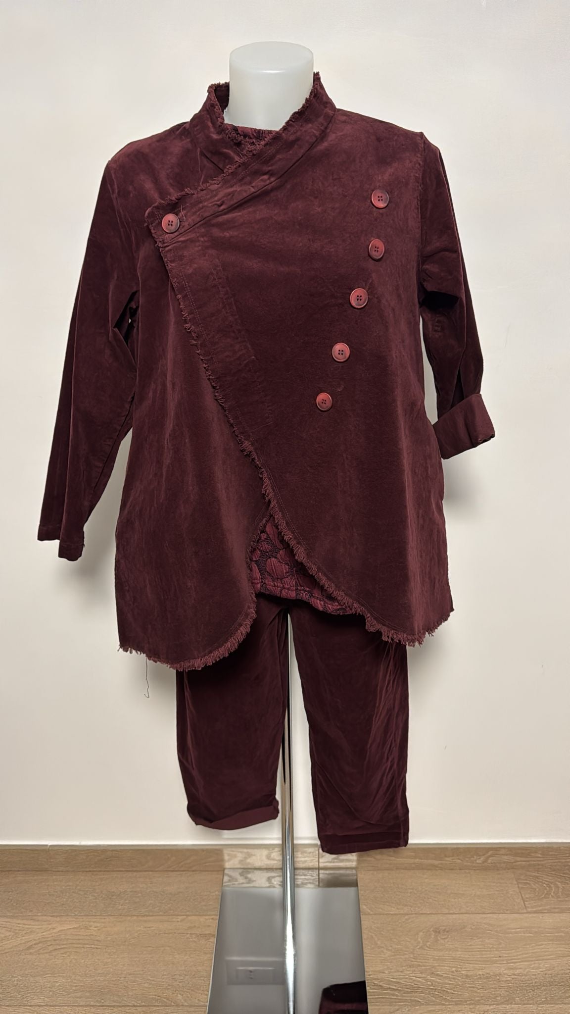 Wendy Trendy coordinato in velluto con abbottonatura trasversale