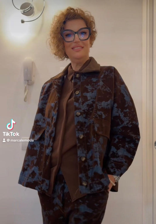 Coordinato in velluto con pattern blu