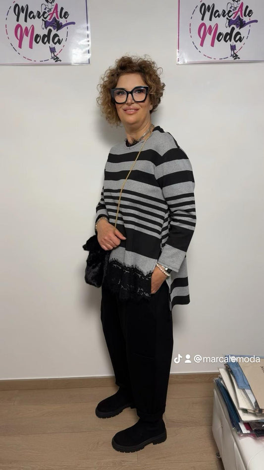 Casacca a righe con spacchetto e pizzo ricamato