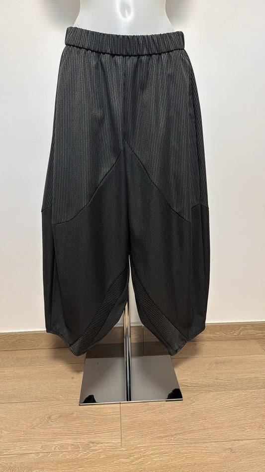 Wendy Trendy pantaloni in tessuto gessato e pois