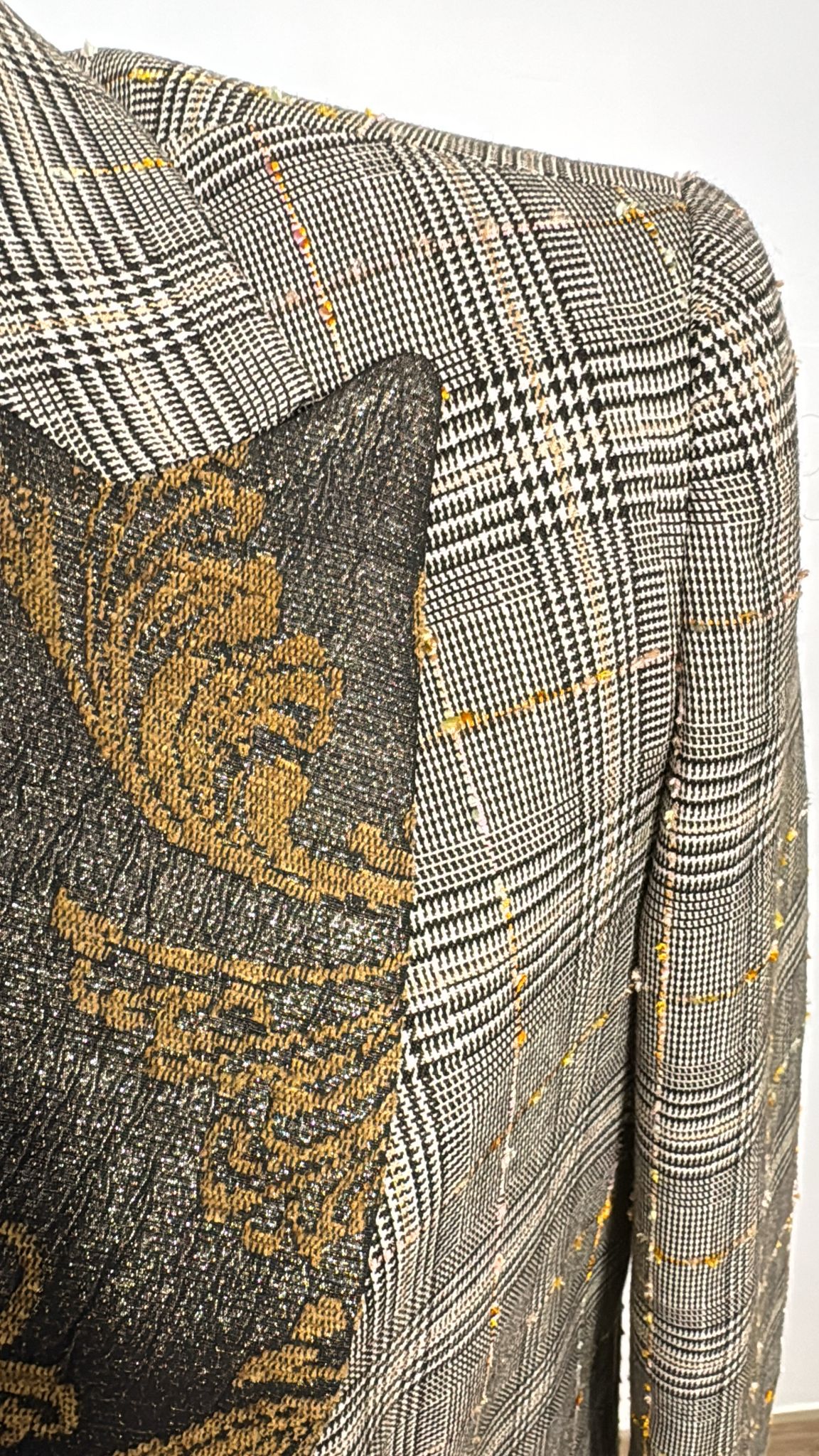 Giacca con revers in decoro jacquard a contrasto