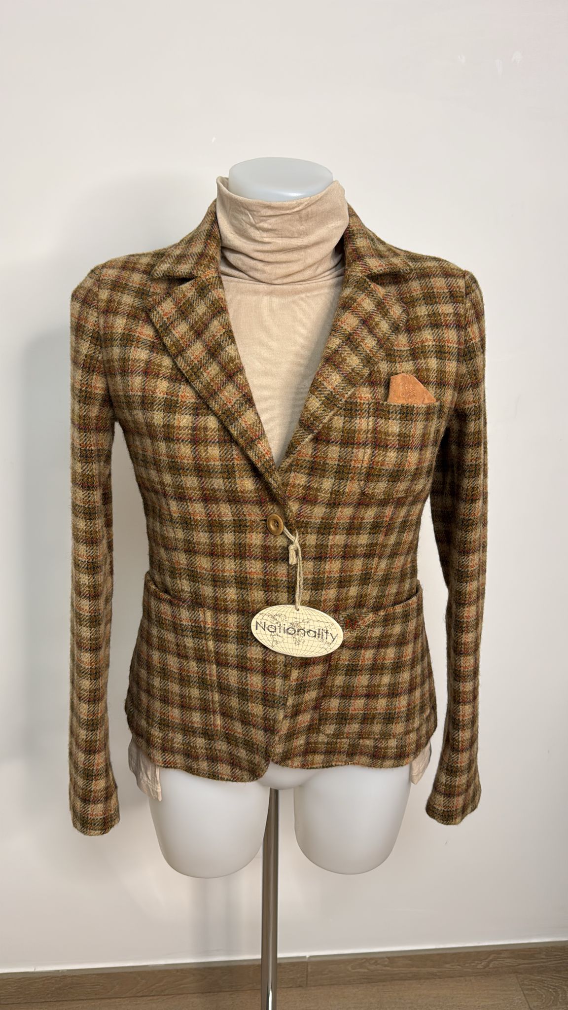 Giacca a scacchi con cuciture all’inglese