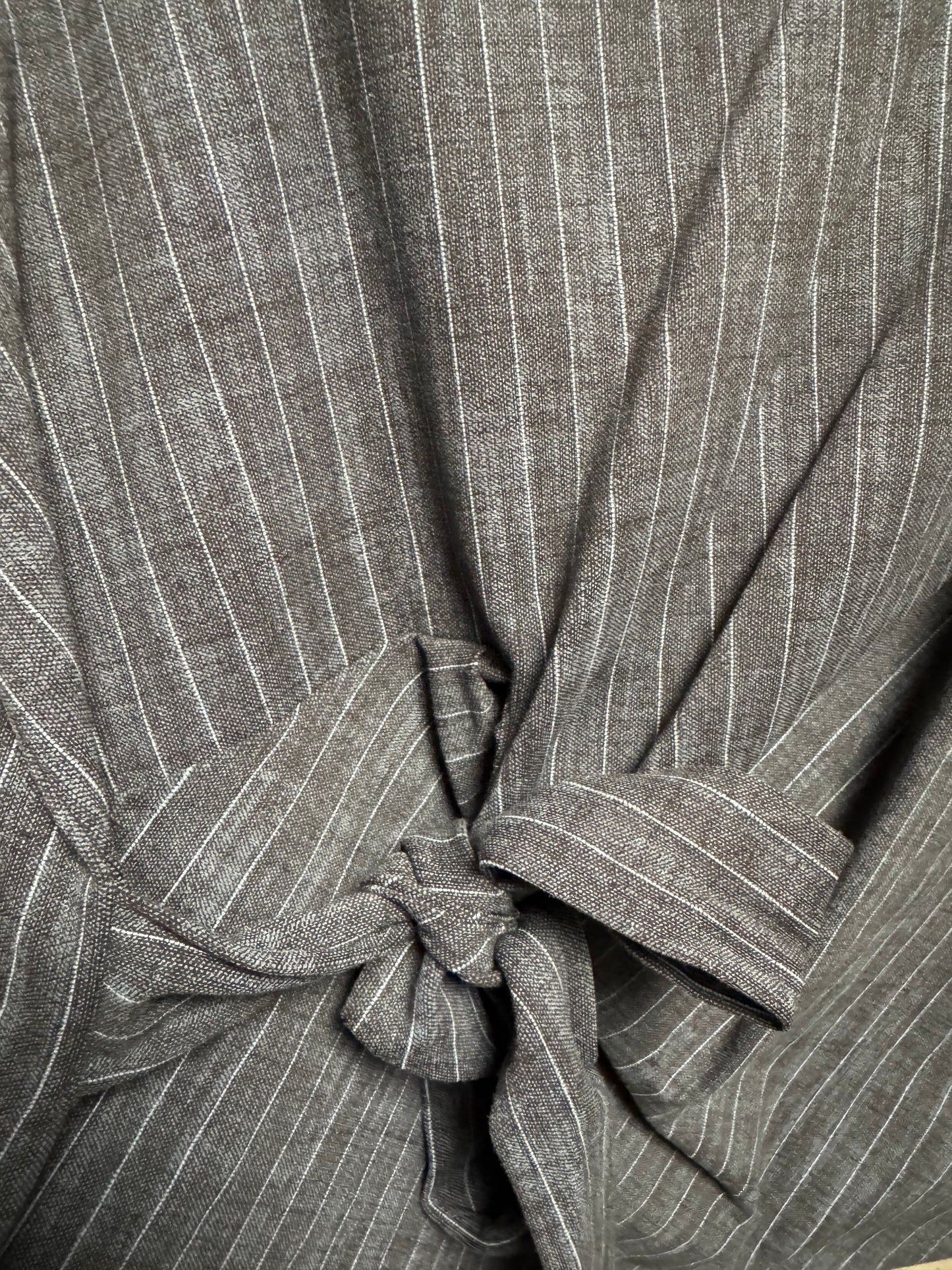 Blusa gessata 158C con fiocco