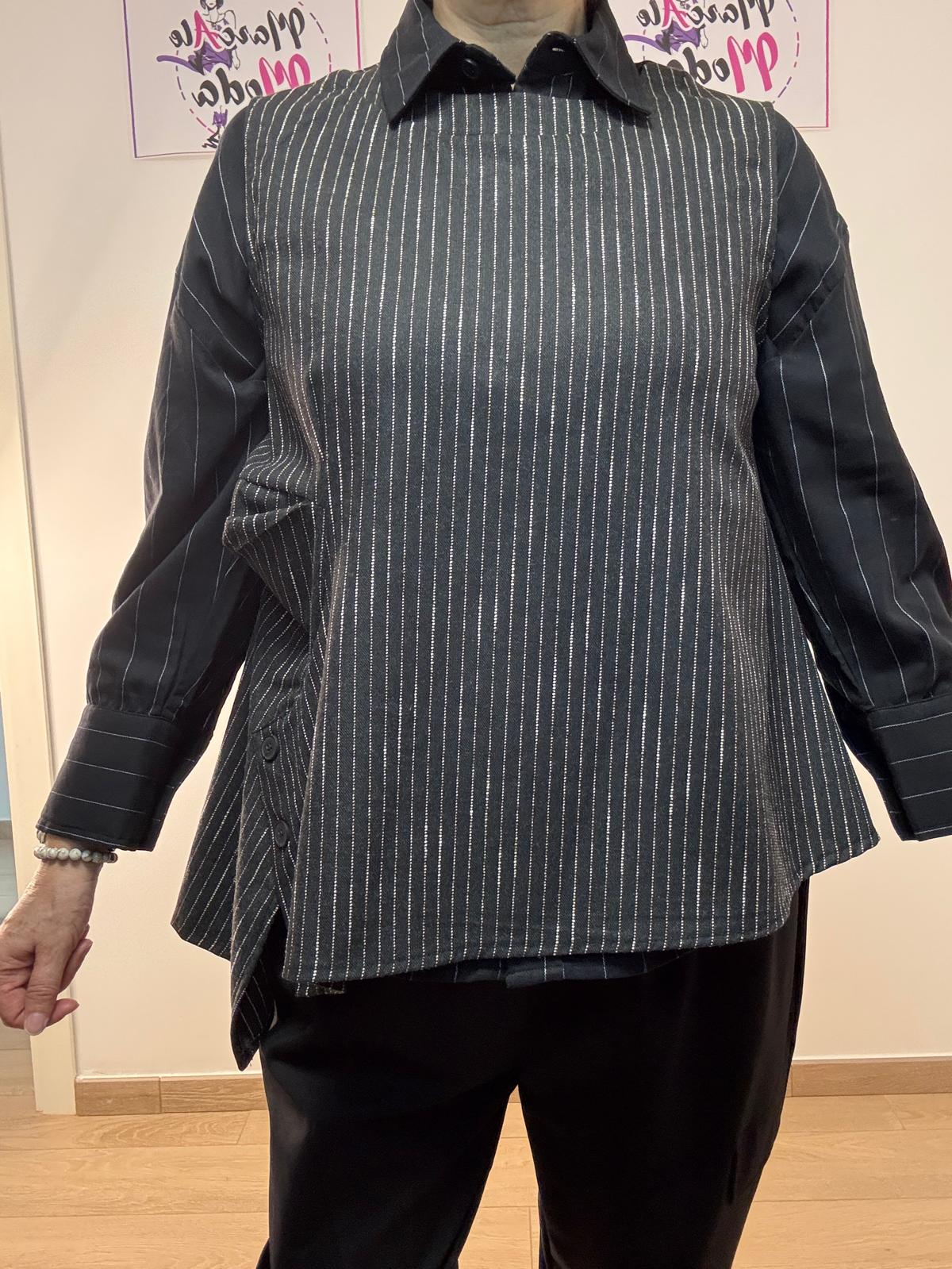 Gilet gessato senza bottoni