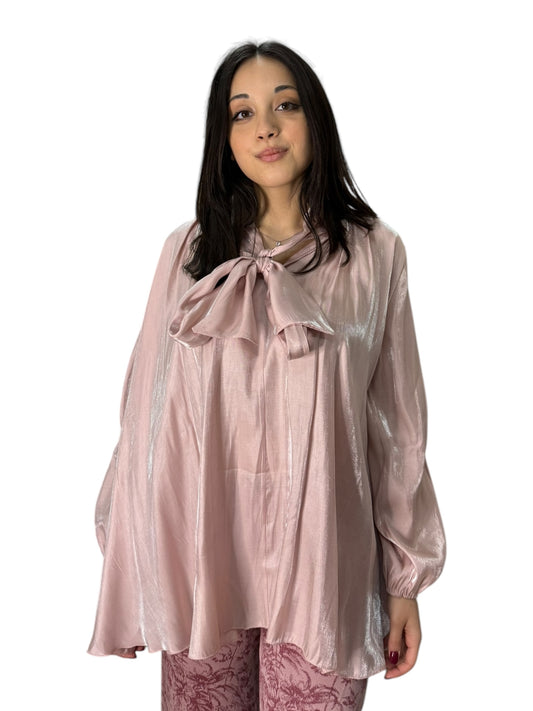 Blusa in organza con fiocco sul collo