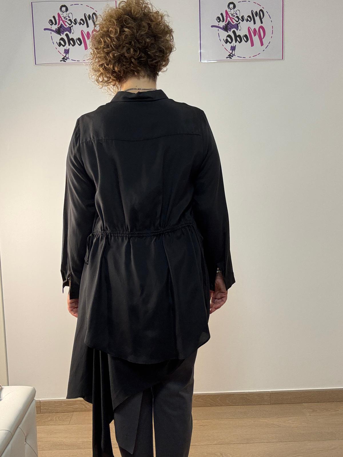 Camicia lunga sul retro