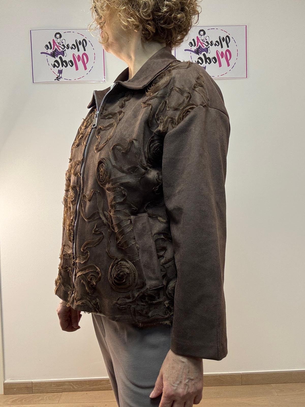 Giacca con colletto con lavorazione floreale