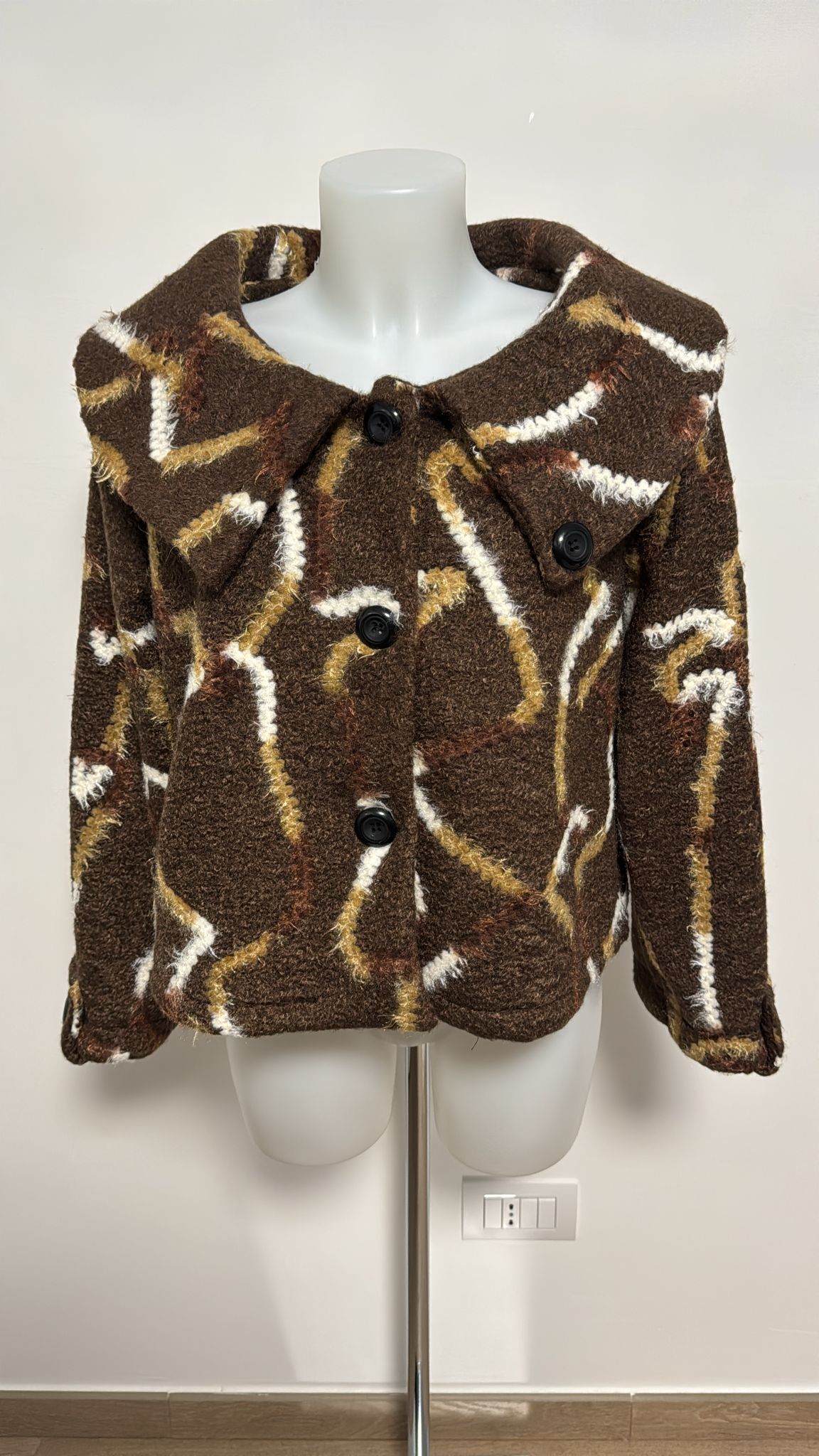 Giacca in lana con bottoni