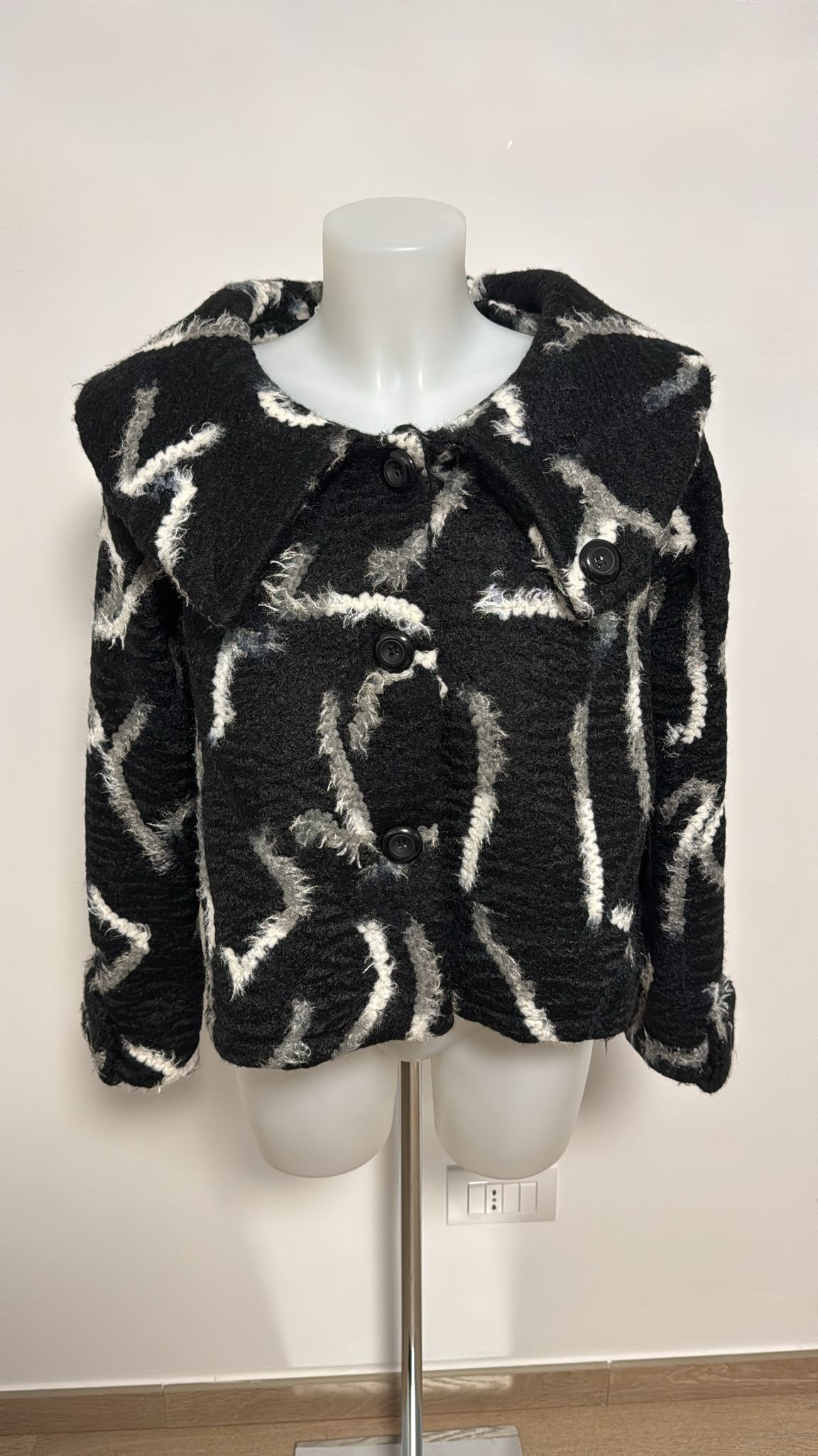 Giacca in lana con bottoni